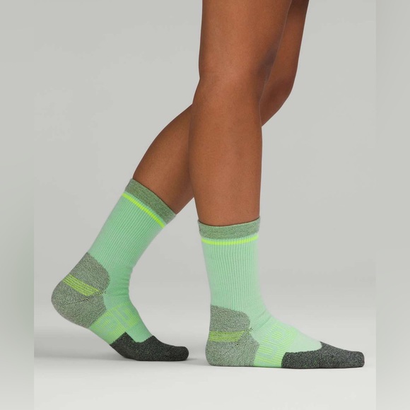 Lululemon Power Stride Hiking Crew Sock - NWT - Wild Mint / Highlight Yellow - Picture 1 of 5